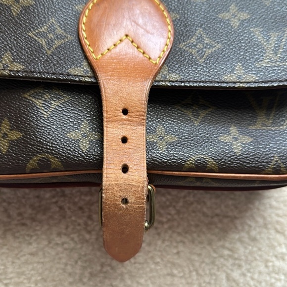 Louis Vuitton Cartouchiere - Picture 10 of 16